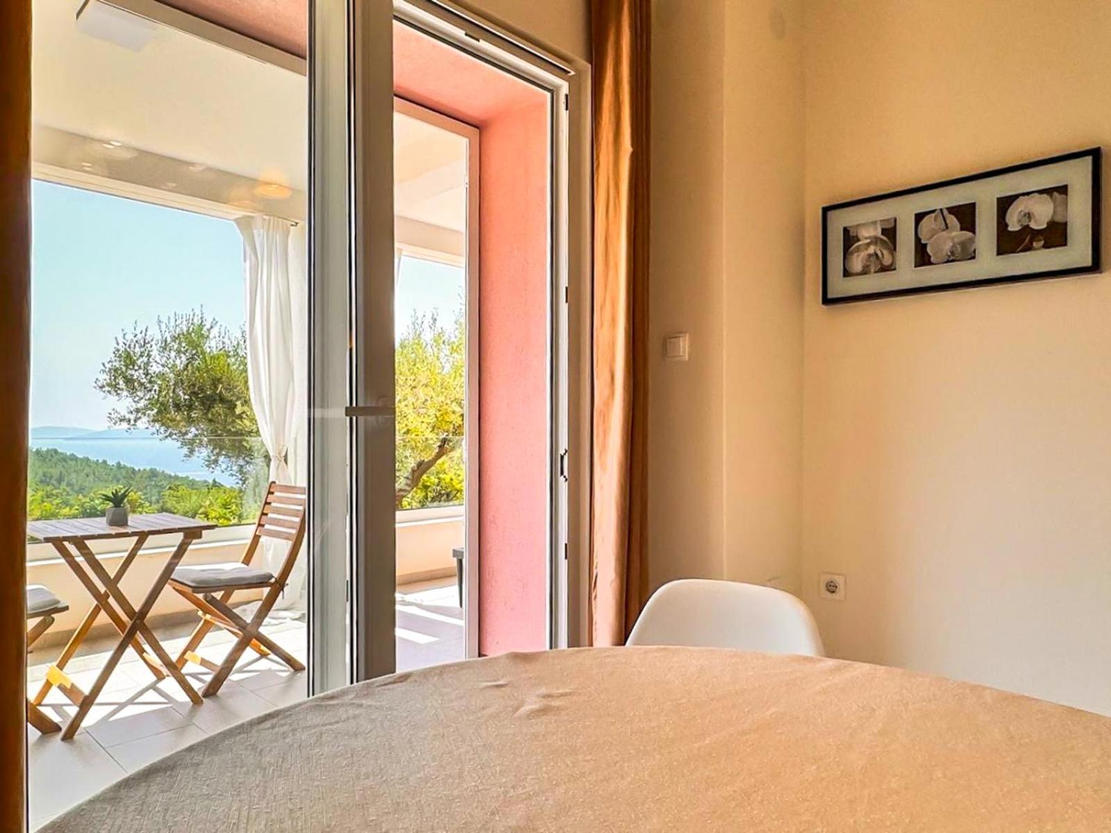 Studio Vesna With A Terrace And Sea View ラバック エクステリア 写真